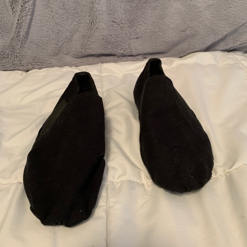 dance shoes